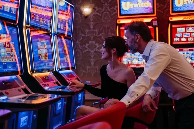 casino bar slot lady